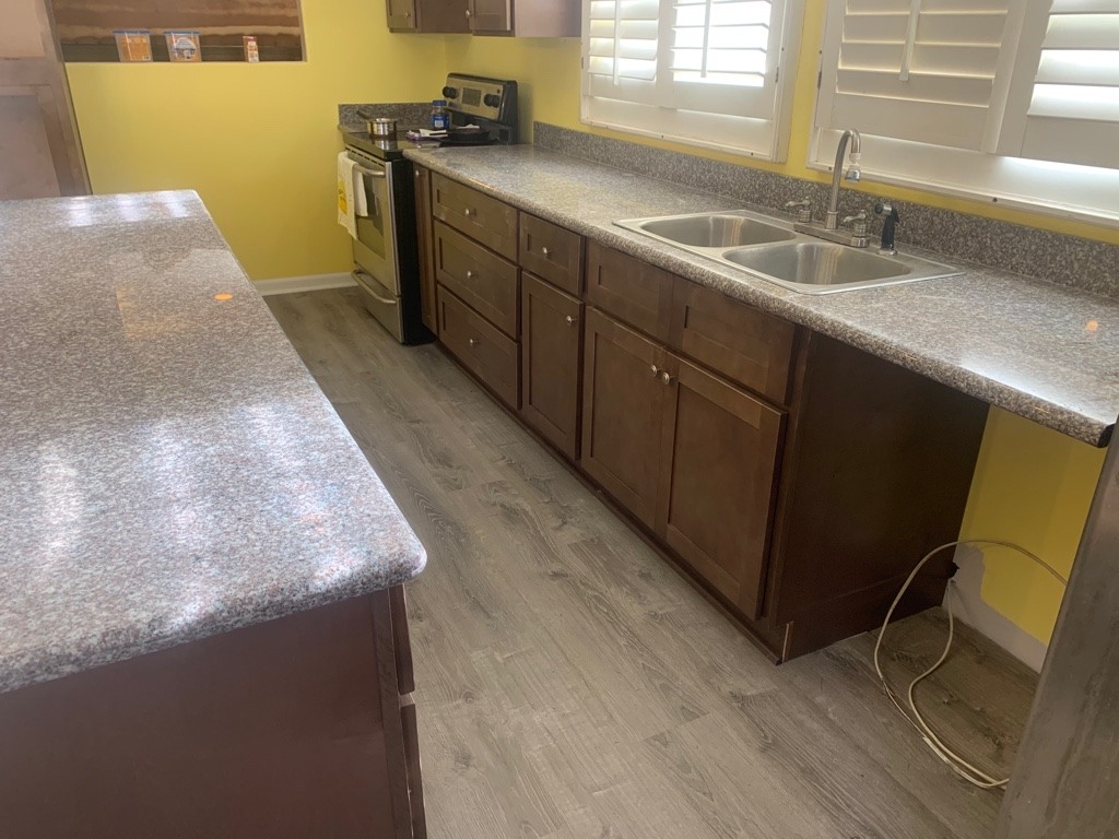 Saddle Hickory Shaker Cabinet - DIY Cabinets and Granite